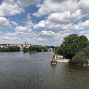 Meet your Posher, Larry